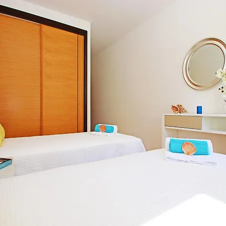 In With Shared Pool * Albufeira